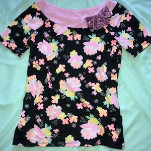 🌸SUPER CUTE TEE🌸